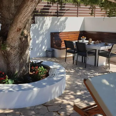 Hara House In Rhodes *