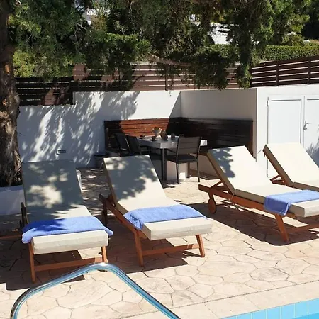 Hara House In Rhodes